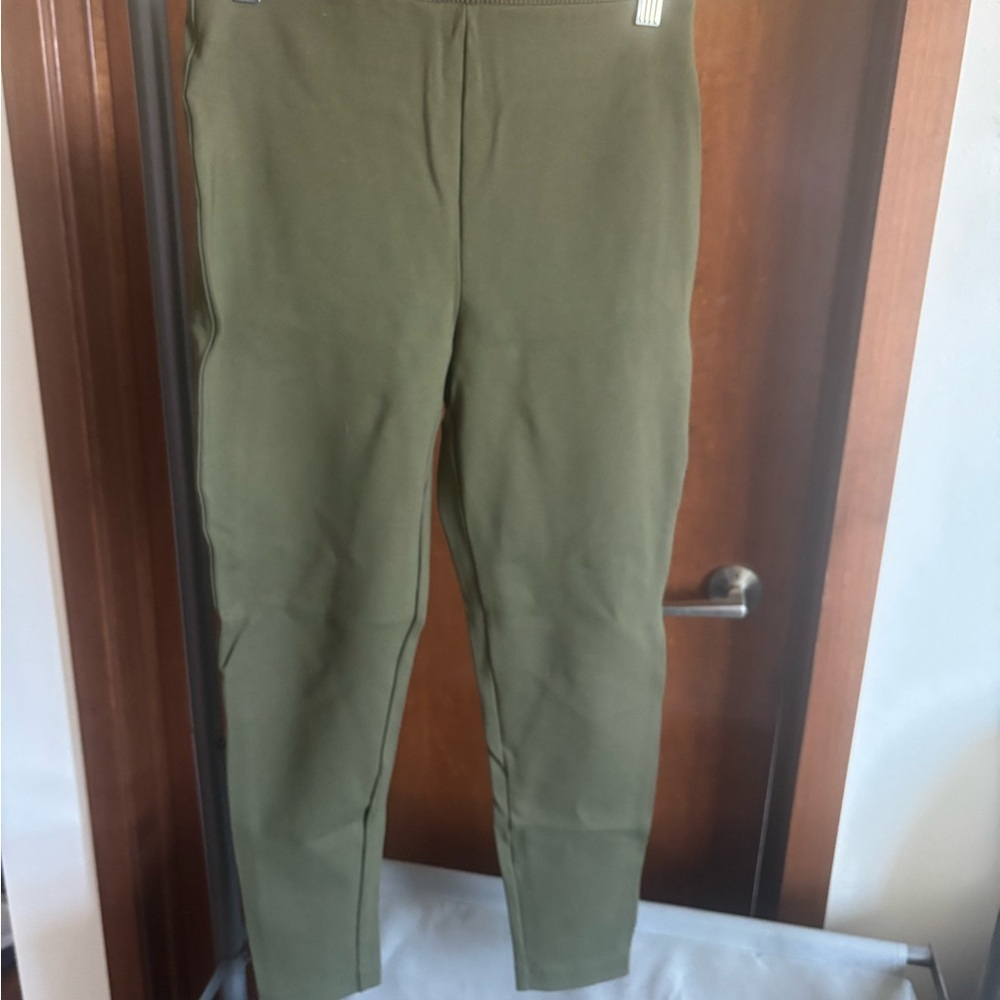 Banana Republic Green skinny fit pull on pant M